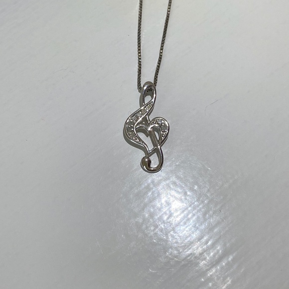 Music Note Necklace - Picture 2 of 4